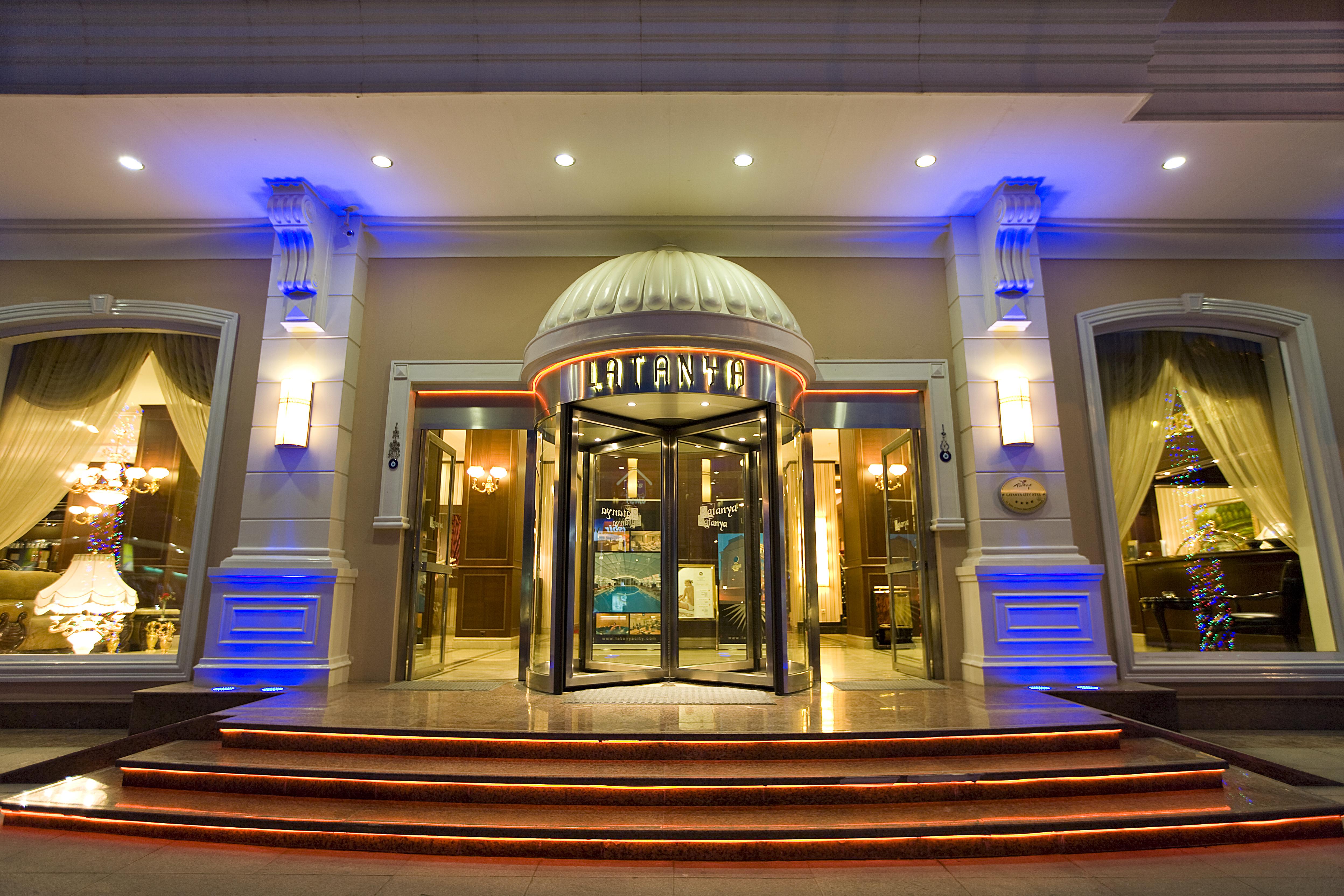 Latanya Palm & Spa Airport Antalya Buitenkant foto