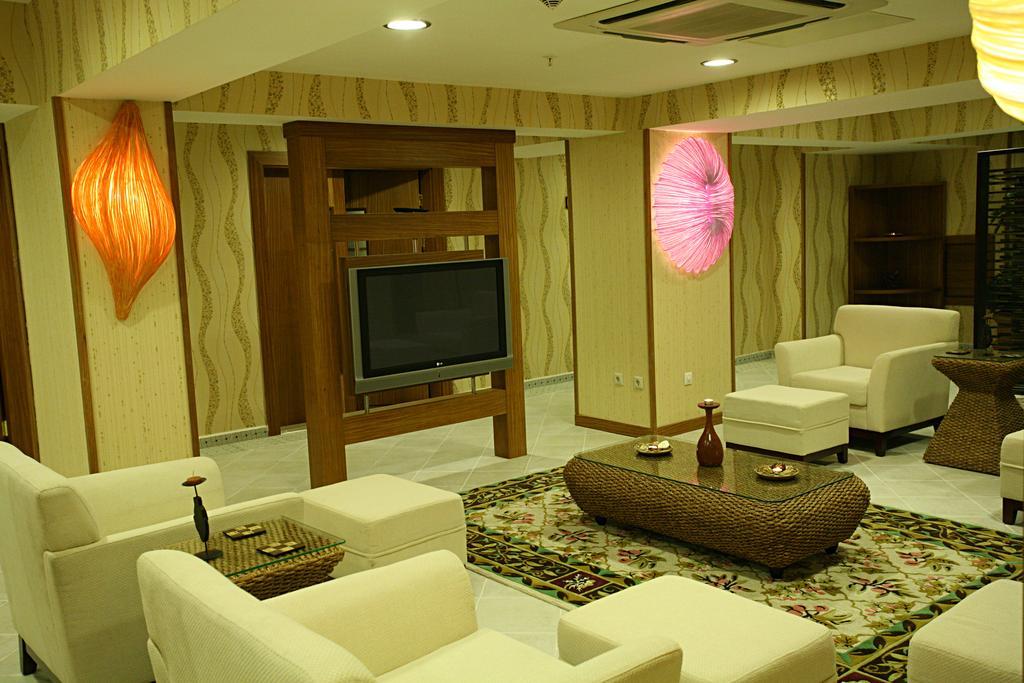 Latanya Palm & Spa Airport Antalya Buitenkant foto